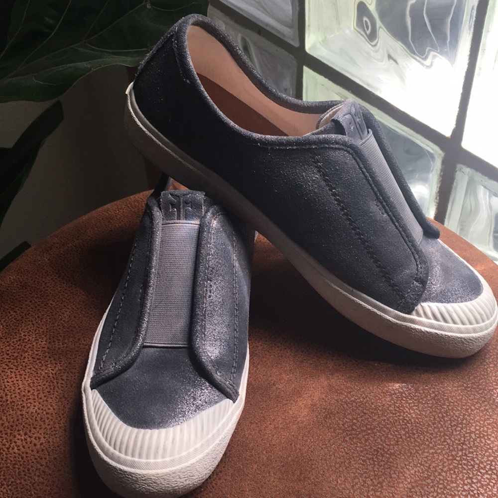 Frye flats